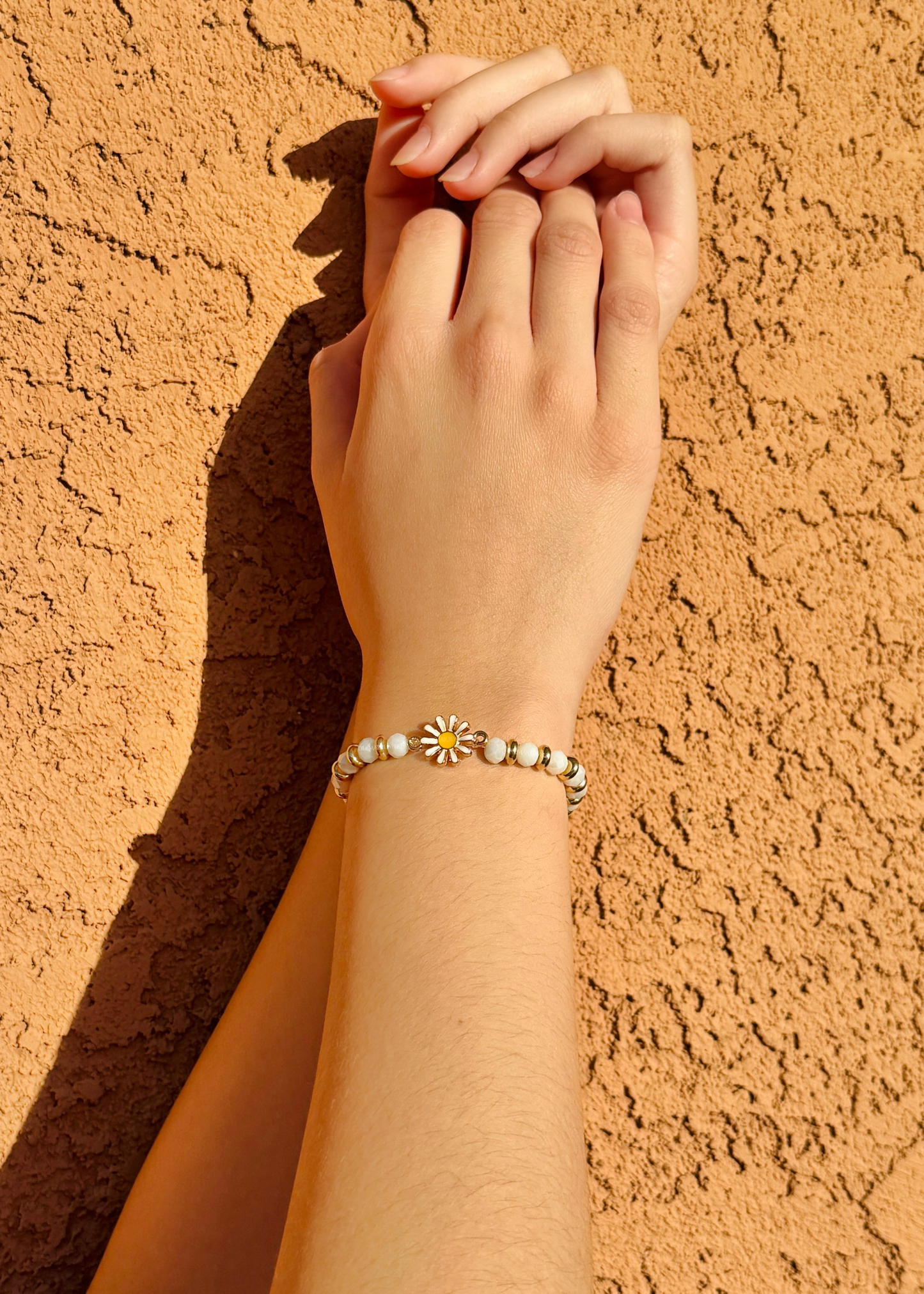 Daisy Life Charm Beaded Bracelet