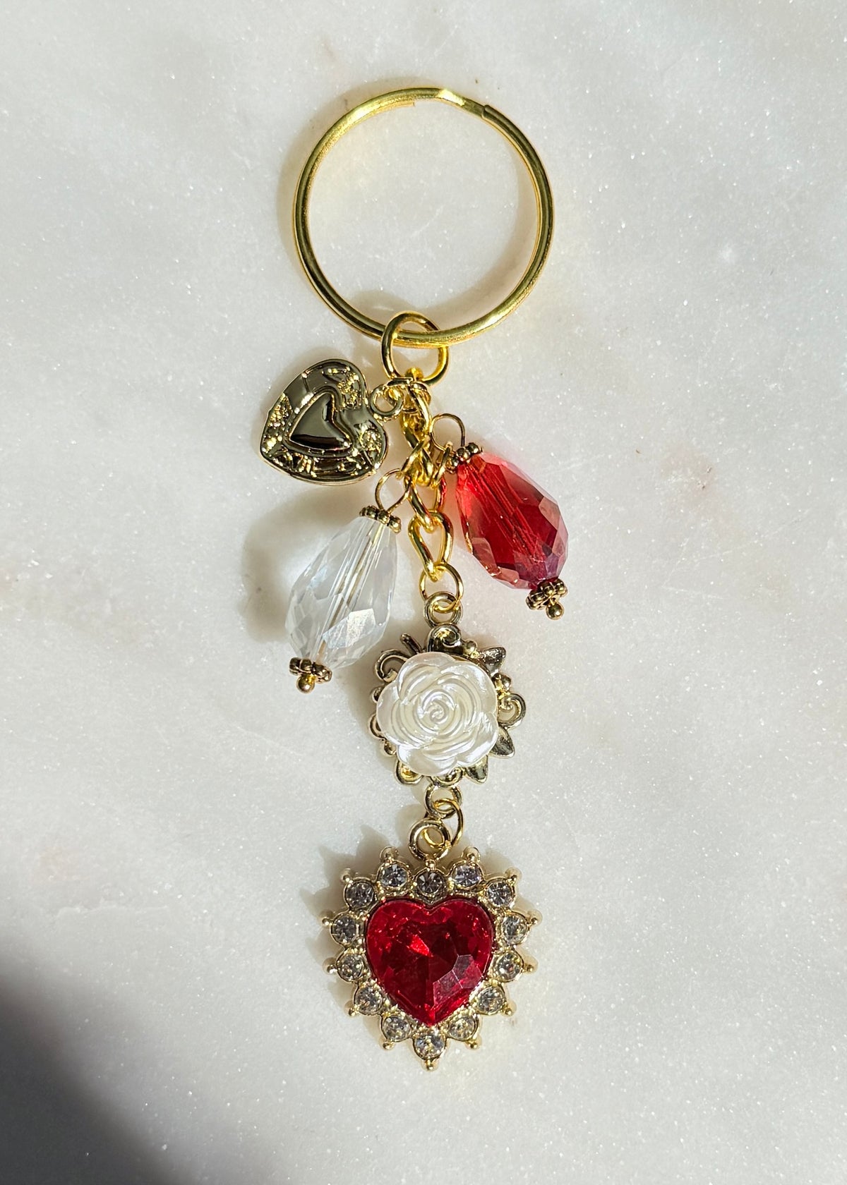 El Corazon en Rosas Keychain