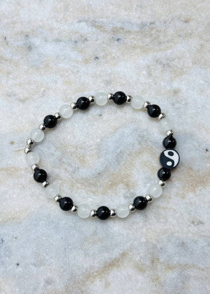 Yin Yang 6 mm—Glass Beaded Bracelet