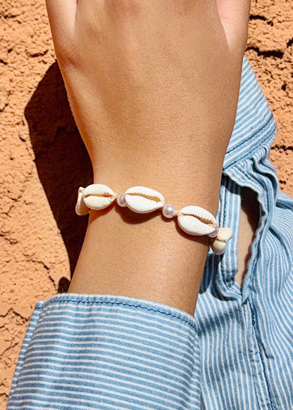 Miami Beach—Cowrie shell + Faux Pearl Bracelet
