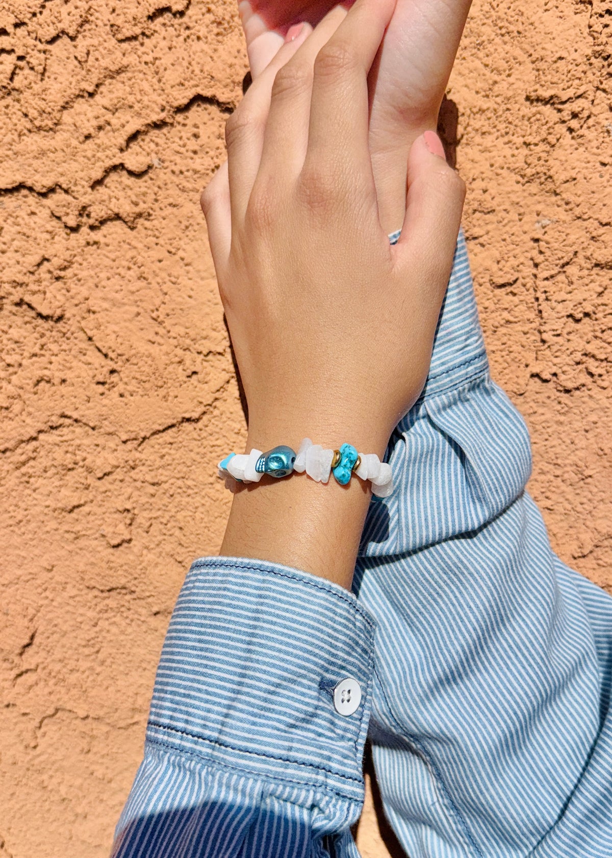 Skull Turquoise Howlite & Moonstone Crystal Beaded Bracelet